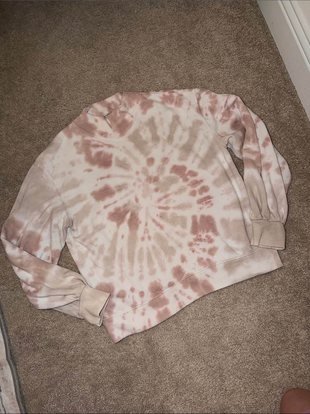 Abercrombie Tie-Dye Crewneck Sweatshirt in Blush and Cream